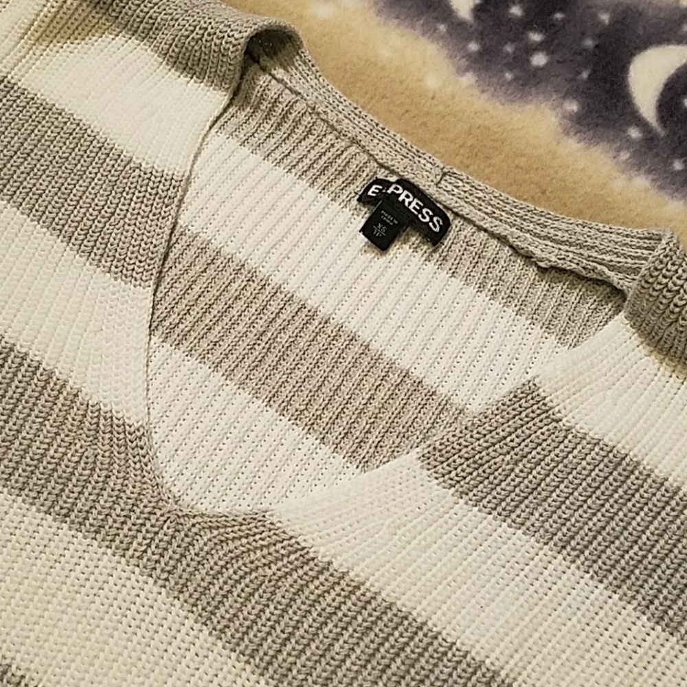 Express London Shaker Stitch Sweater